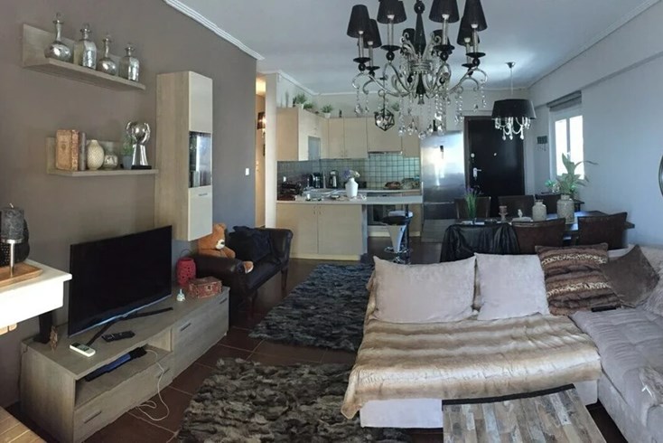 Realty photo 1