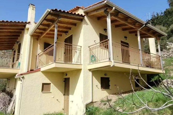 Realty photo 2