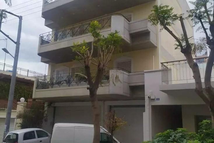Realty photo 1
