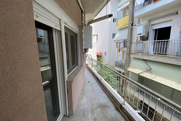 Realty photo 3