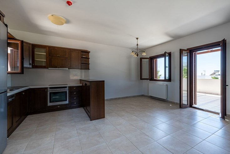 Realty photo 2