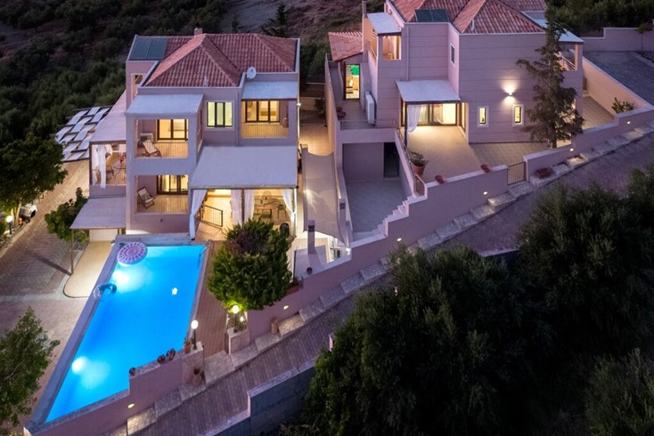 Realty photo 2