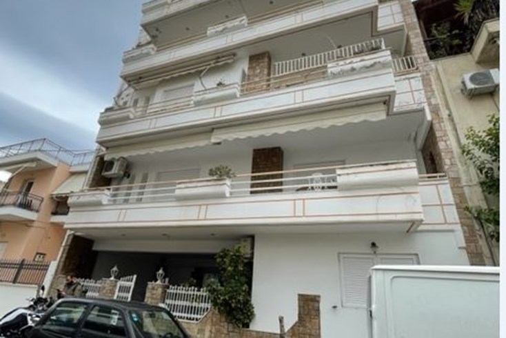 Realty photo 1