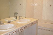 Property 558 photo 10