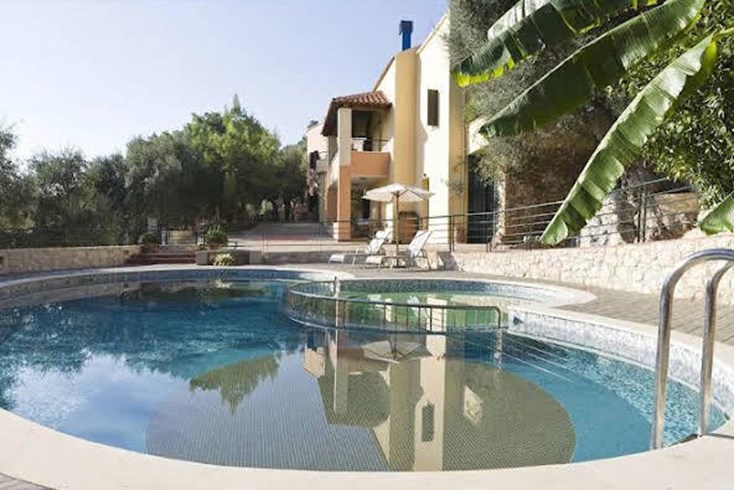 Realty photo 2