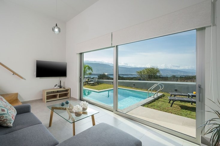 Realty photo 2