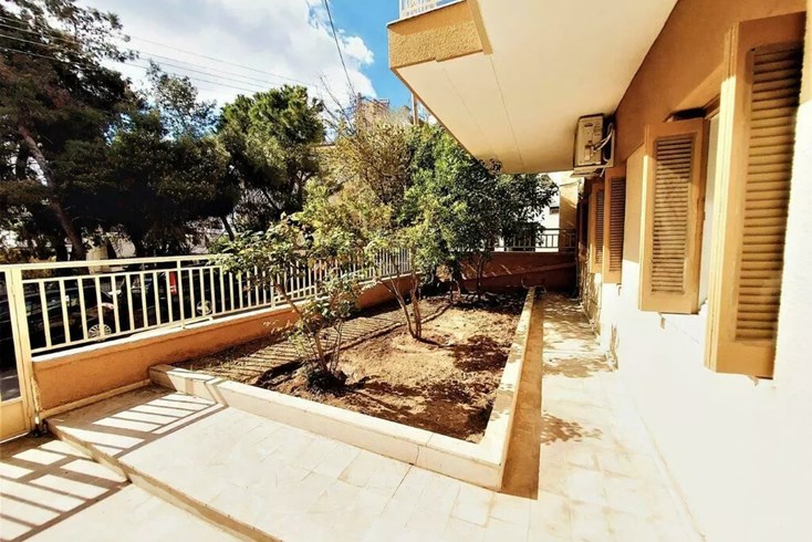 Realty photo 3