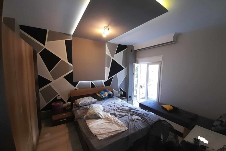 Realty photo 2