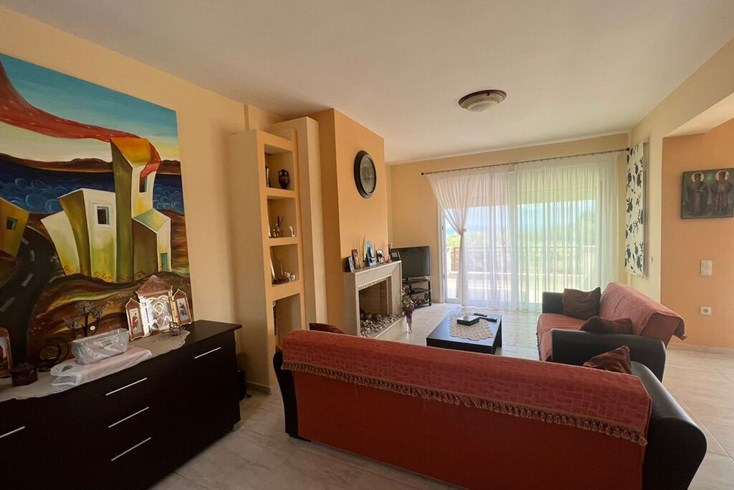 Realty photo 2
