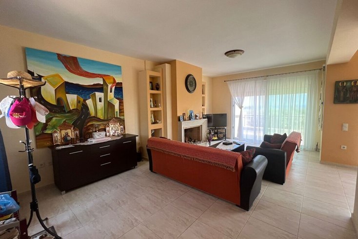 Realty photo 1
