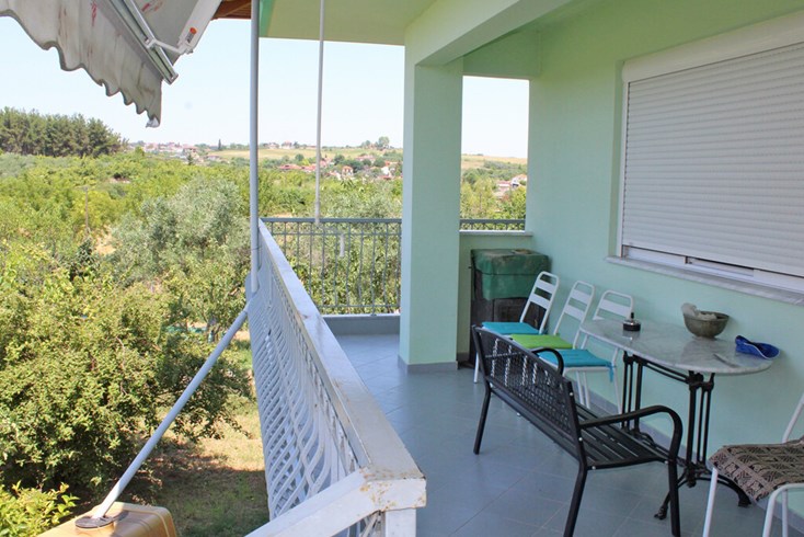 Realty photo 3