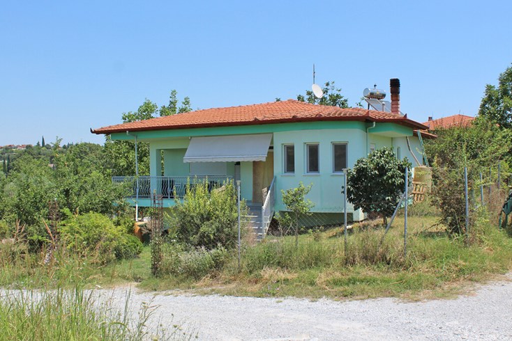 Realty photo 1
