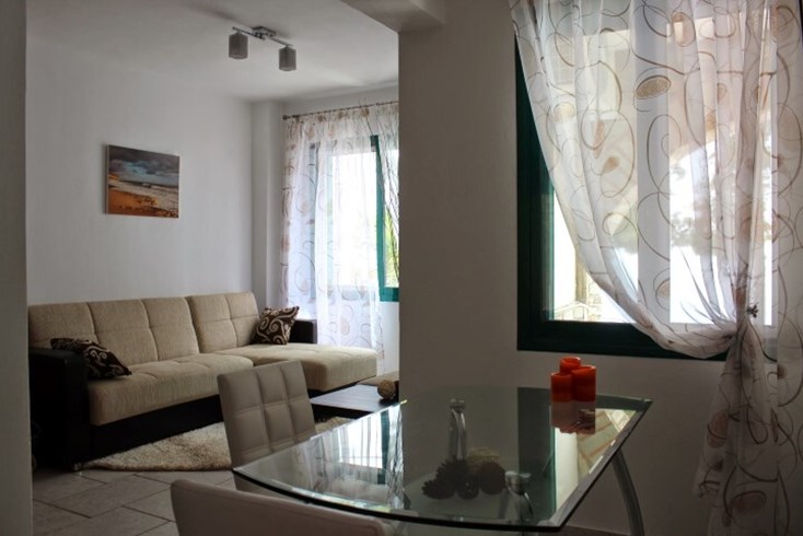 Realty photo 1
