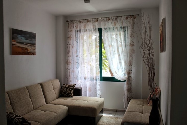 Realty photo 2
