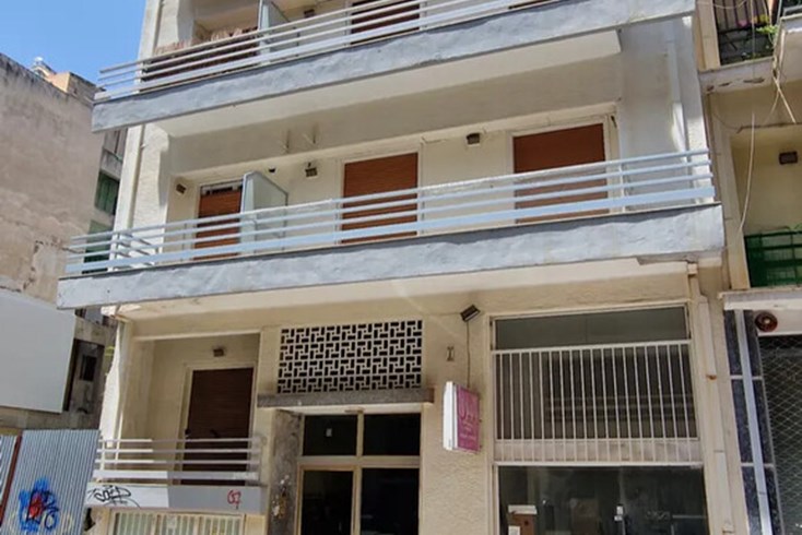 Realty photo 1
