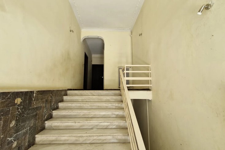 Realty photo 2