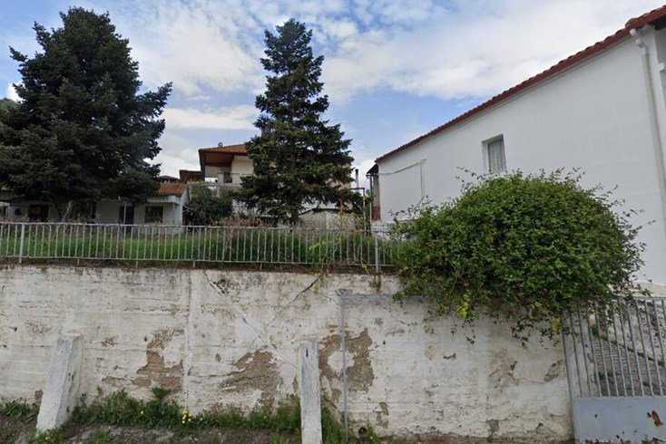 Realty photo 1