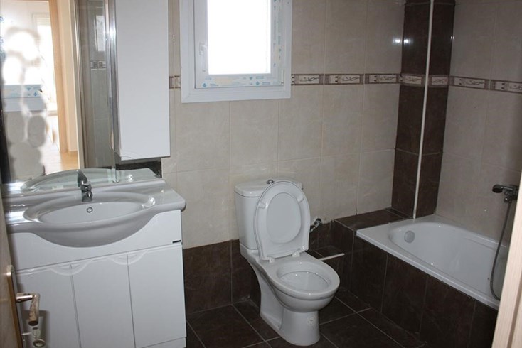 Realty photo 2