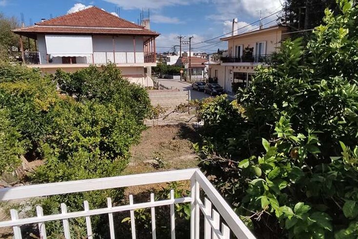 Realty photo 3