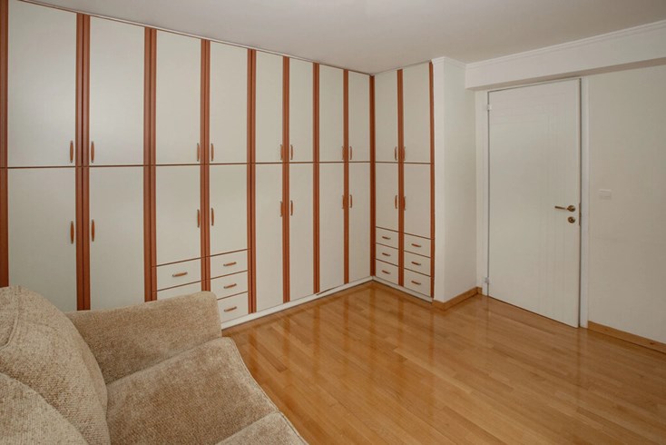 Realty photo 3