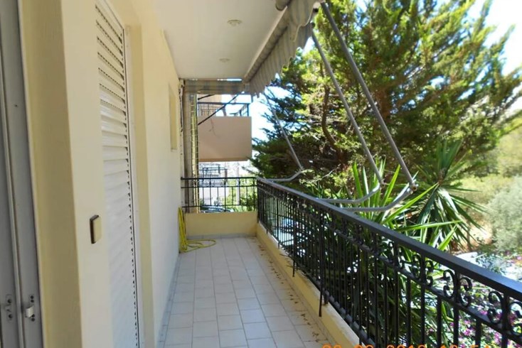 Realty photo 1