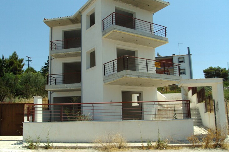 Realty photo 3