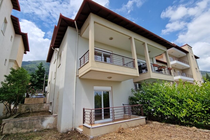 Realty photo 2
