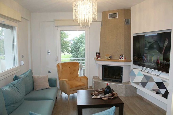 Realty photo 1