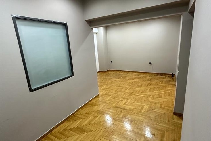 Realty photo 1