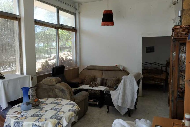 Realty photo 2