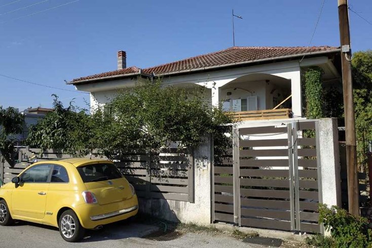 Realty photo 2