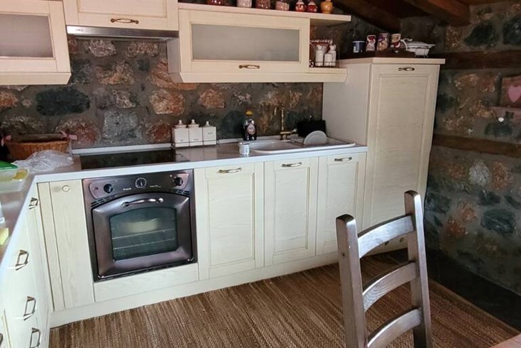 Realty photo 1