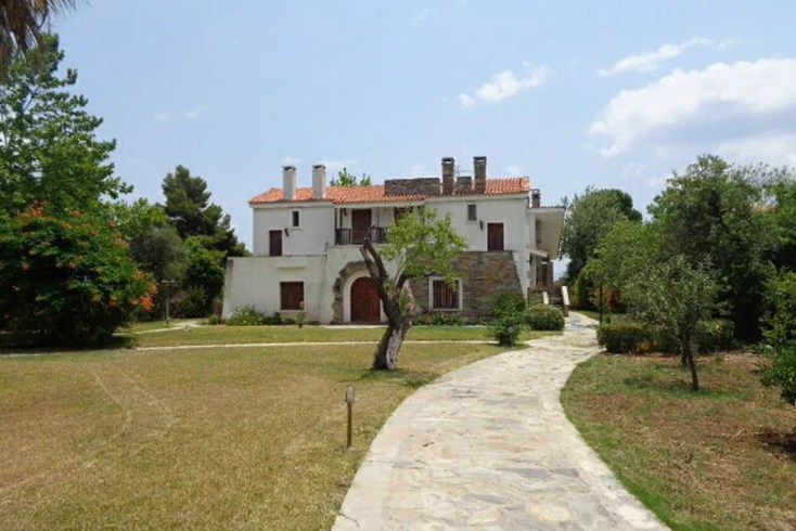Realty photo 3