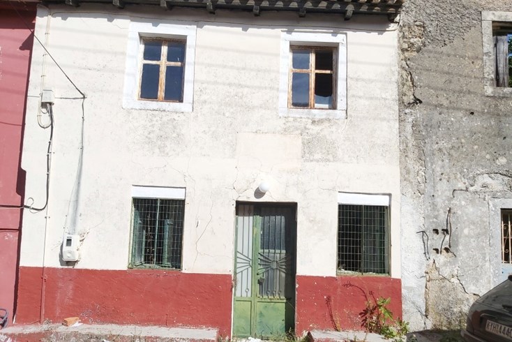 Realty photo 1