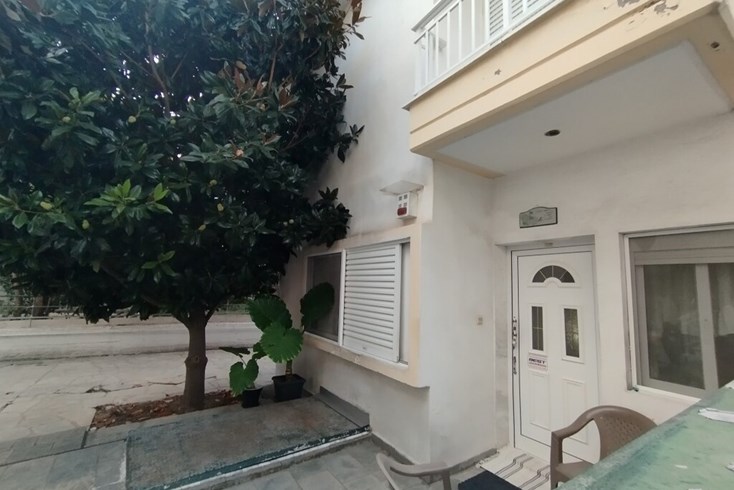 Realty photo 1