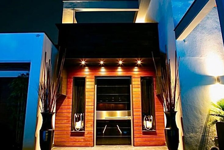Realty photo 3