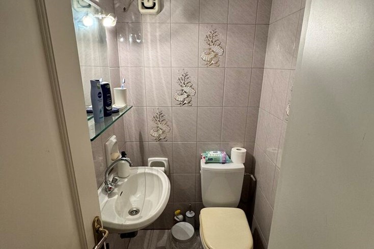 Realty photo 2