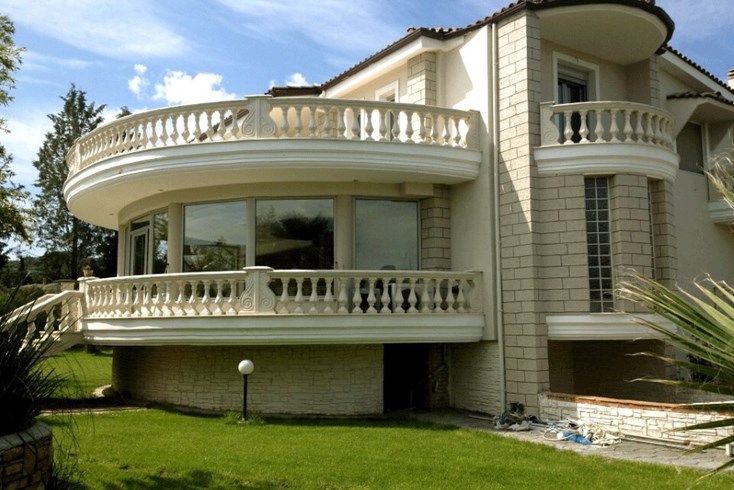 Realty photo 3