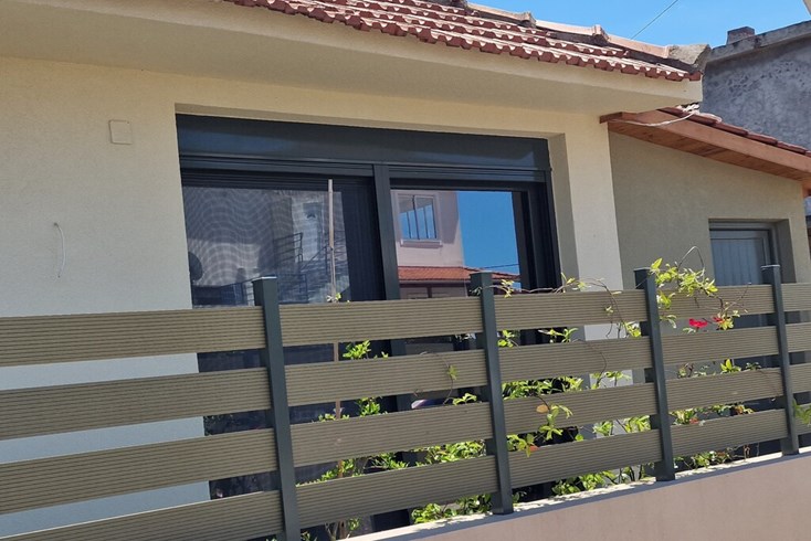 Realty photo 1