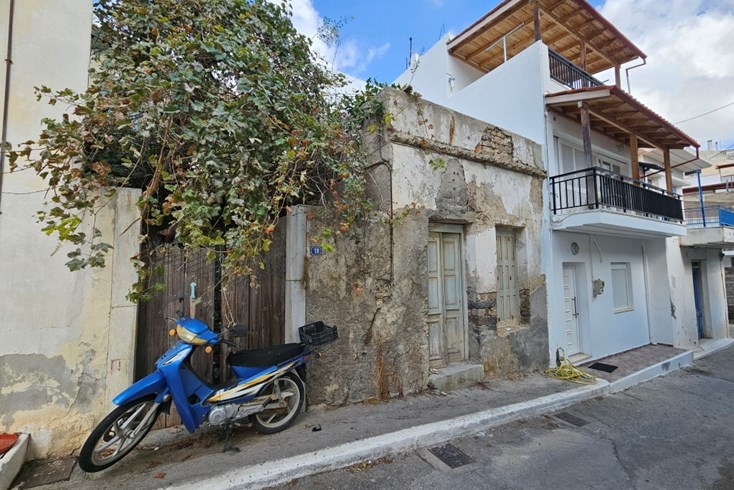 Realty photo 1