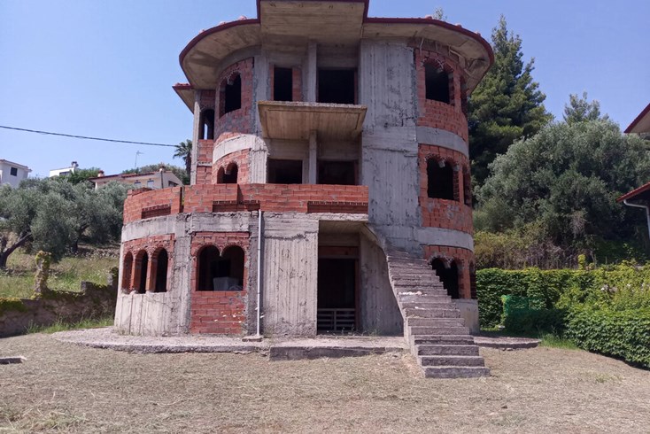 Realty photo 1