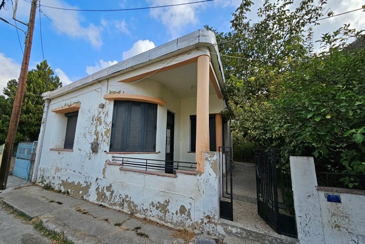 Realty photo 1