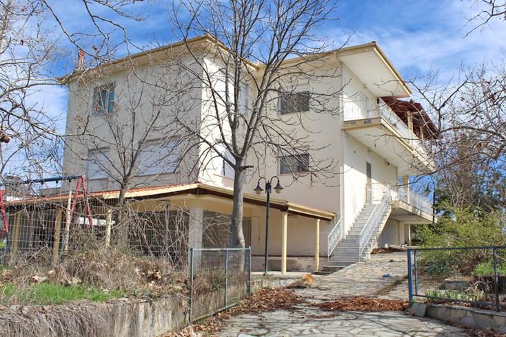 Realty photo 1