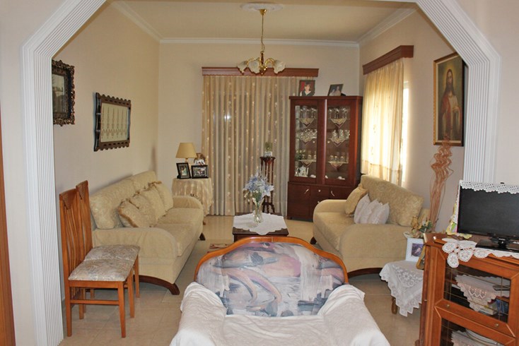 Realty photo 2