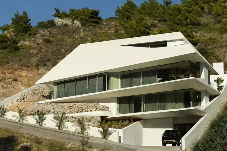 Realty photo 1