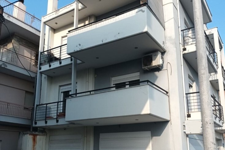 Realty photo 1