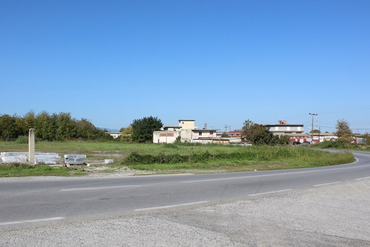 Realty photo 1