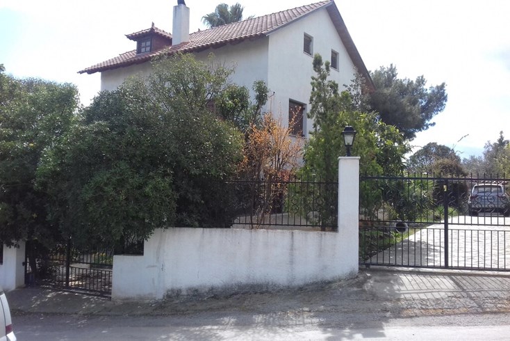 Realty photo 2