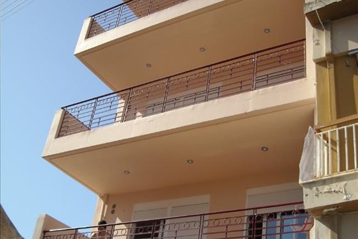 Realty photo 2
