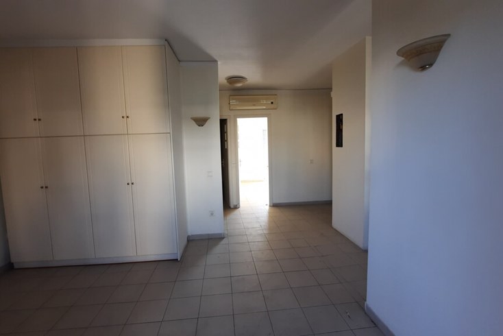Realty photo 2